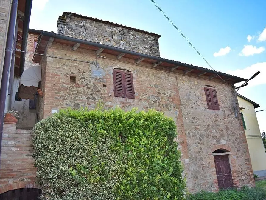 Immagine 2 di Porzione di casa in vendita  a Gambassi Terme