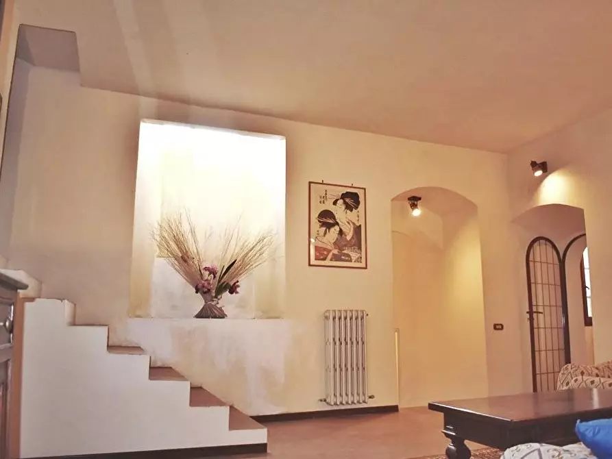 Immagine 4 di Porzione di casa in vendita  a Gambassi Terme