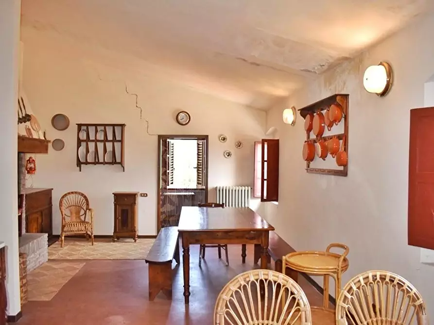 Immagine 12 di Porzione di casa in vendita  a Gambassi Terme