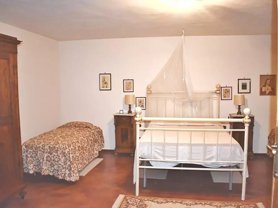 Immagine 24 di Porzione di casa in vendita  a Gambassi Terme