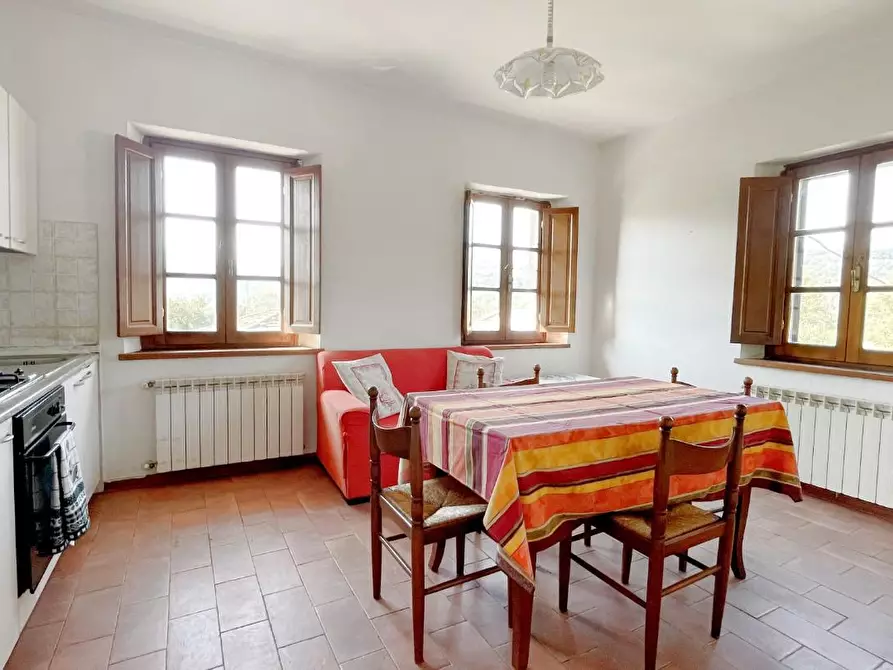 Immagine 2 di Appartamento in vendita  a Barga