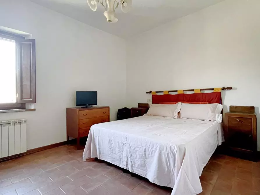 Immagine 9 di Appartamento in vendita  a Barga