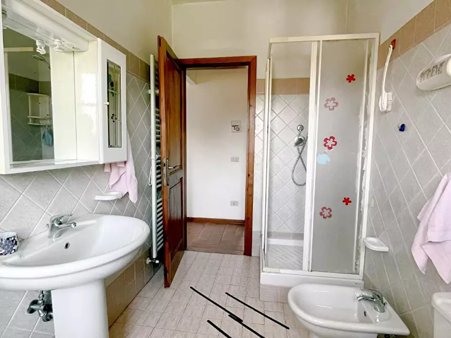 Immagine 8 di Appartamento in vendita  a Barga