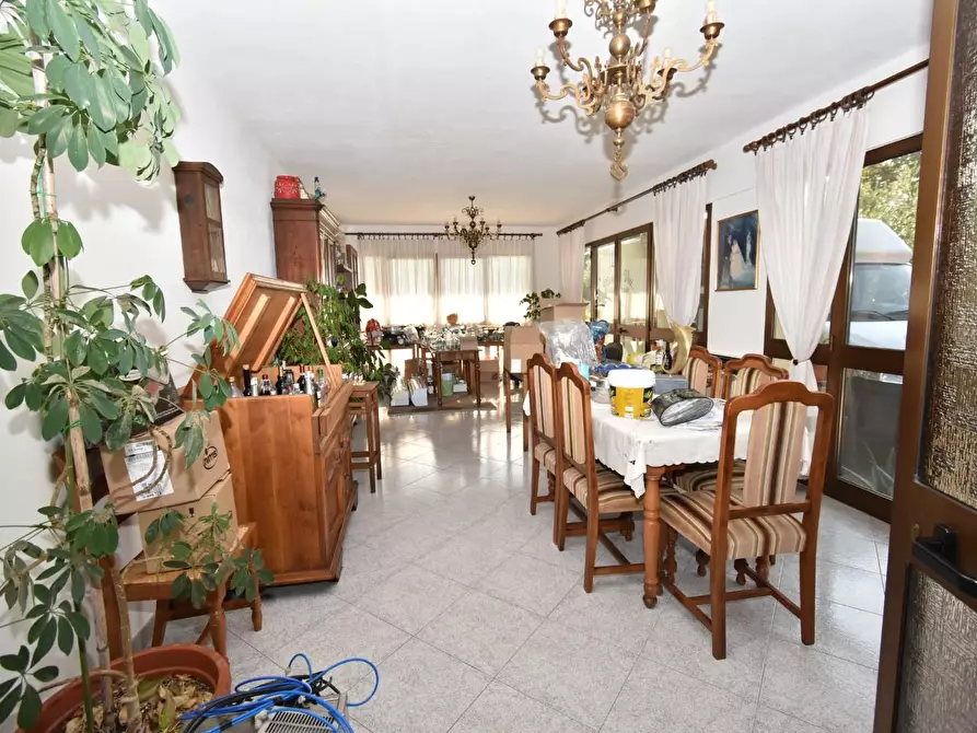 Immagine 8 di Villa in vendita  a San Giuliano Terme