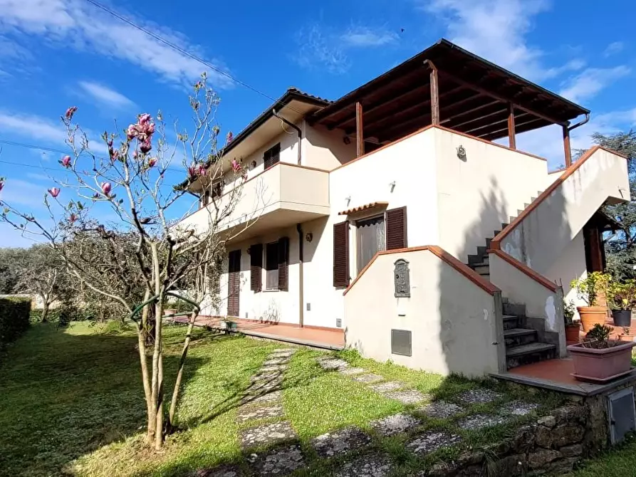 Immagine 35 di Villa in vendita  a San Giuliano Terme