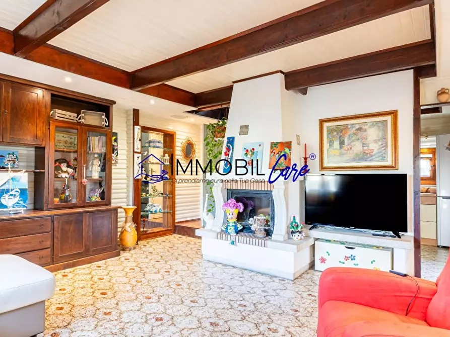 Immagine 4 di Casa indipendente in vendita  a Collesalvetti