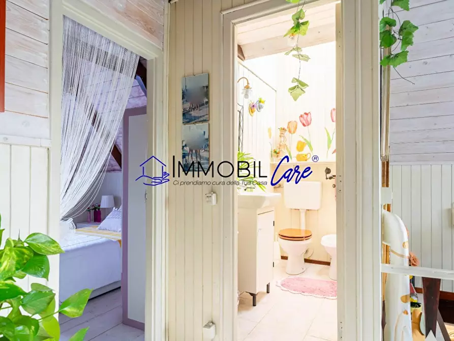 Immagine 14 di Casa indipendente in vendita  a Collesalvetti