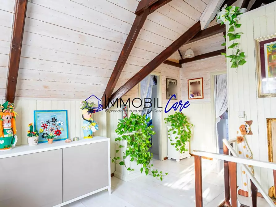 Immagine 13 di Casa indipendente in vendita  a Collesalvetti