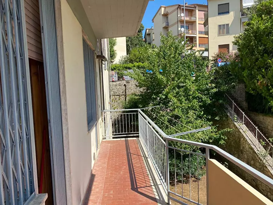 Immagine 14 di Appartamento in vendita  a Siena