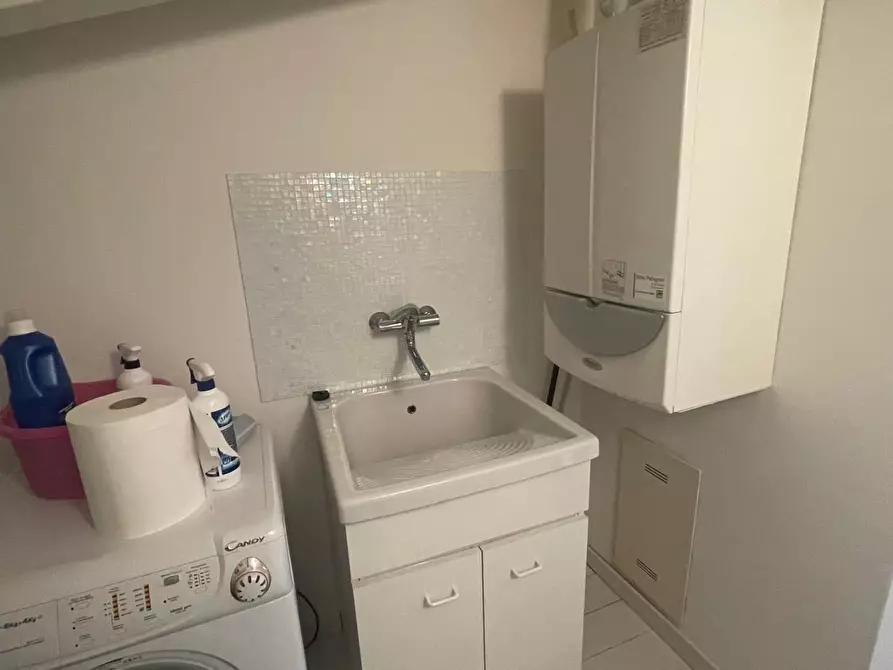 Immagine 30 di Mansarda in vendita  a Massa