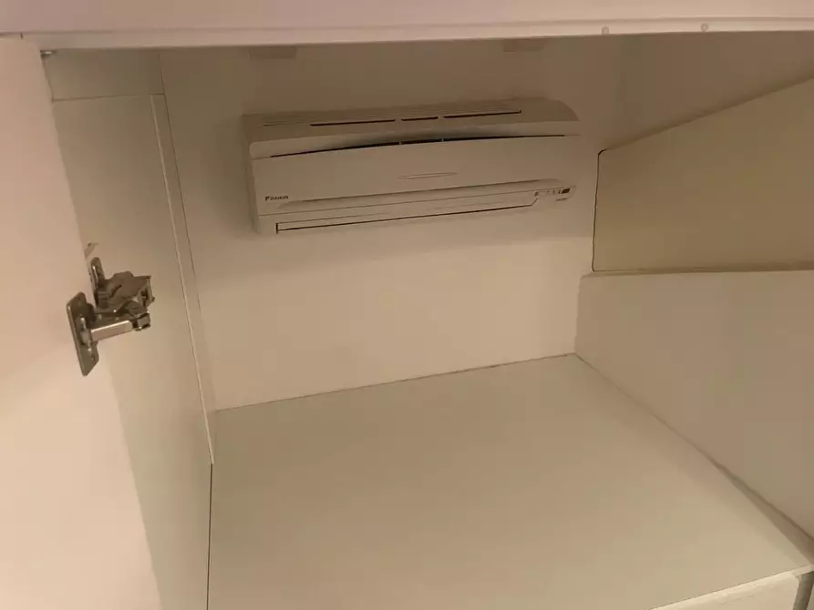 Immagine 26 di Mansarda in vendita  a Massa