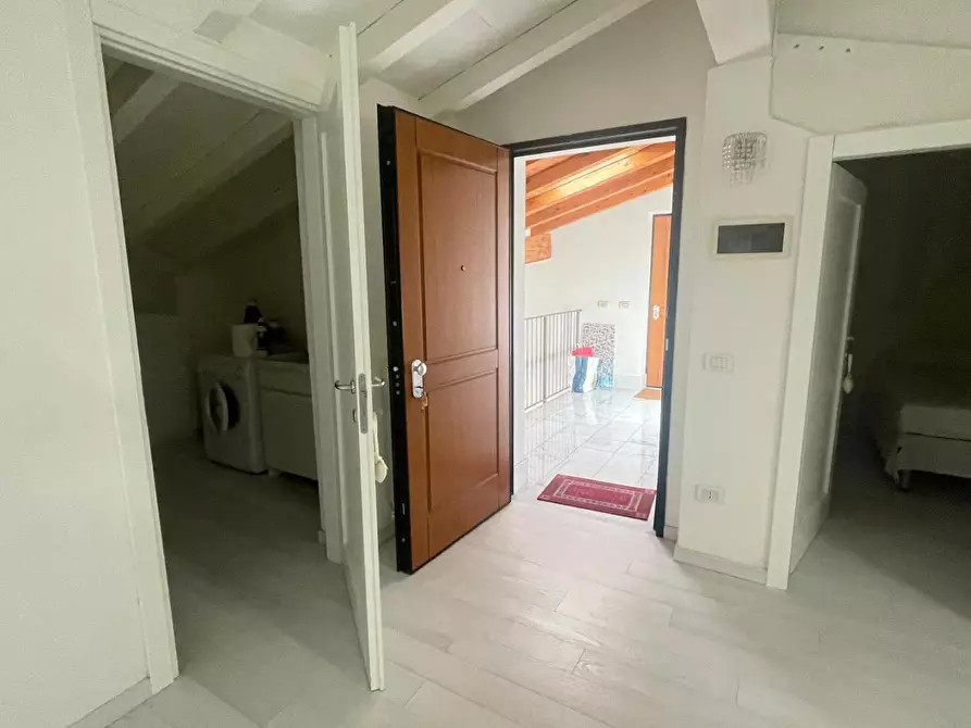 Immagine 3 di Mansarda in vendita  a Massa