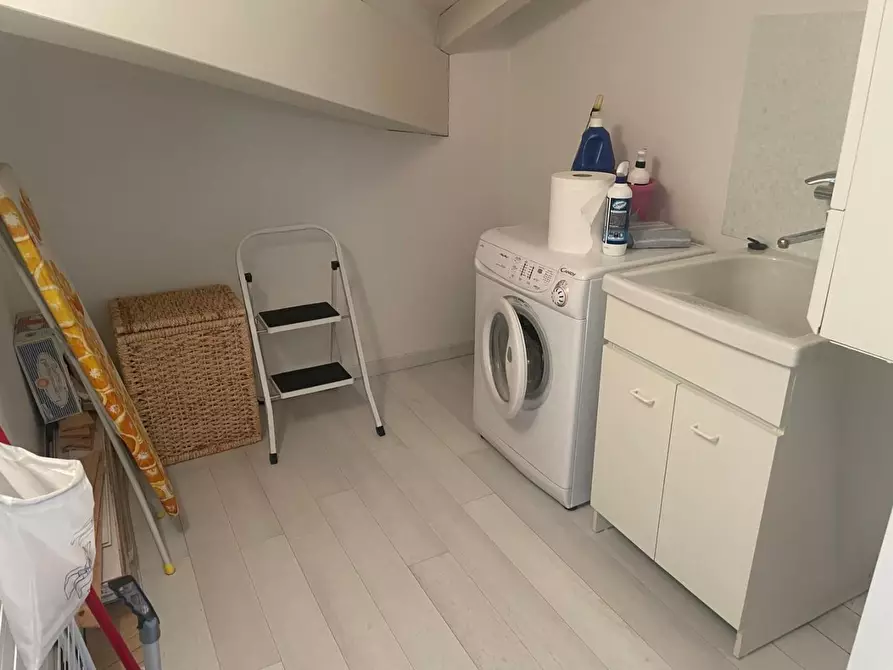 Immagine 27 di Mansarda in vendita  a Massa