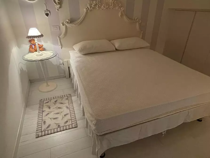 Immagine 20 di Mansarda in vendita  a Massa