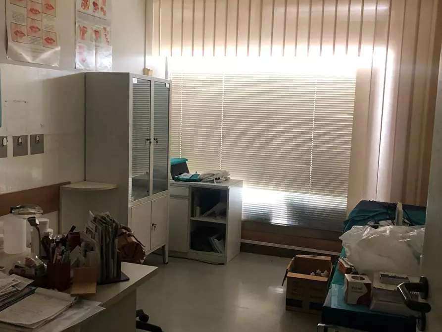 Immagine 6 di Locale commerciale in affitto  a Vinci