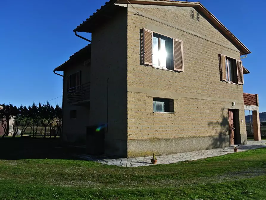 Immagine 1 di Villa in vendita  a Colle Di Val D'elsa