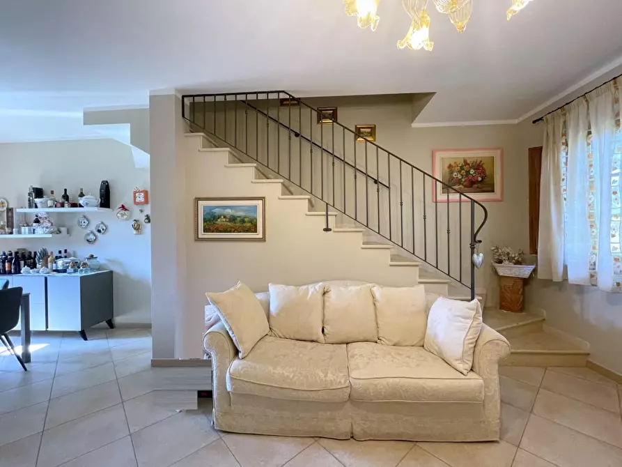 Immagine 4 di Villetta a schiera in vendita  a Camaiore