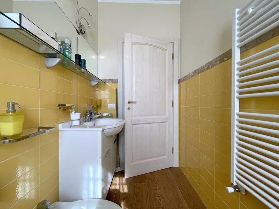 Immagine 13 di Villetta a schiera in vendita  a Camaiore