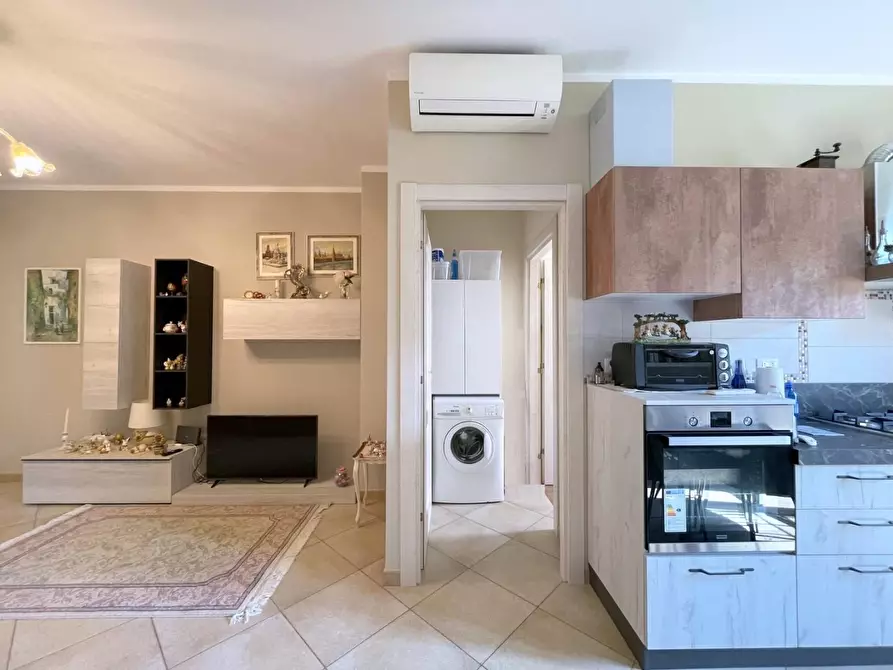 Immagine 10 di Villetta a schiera in vendita  a Camaiore