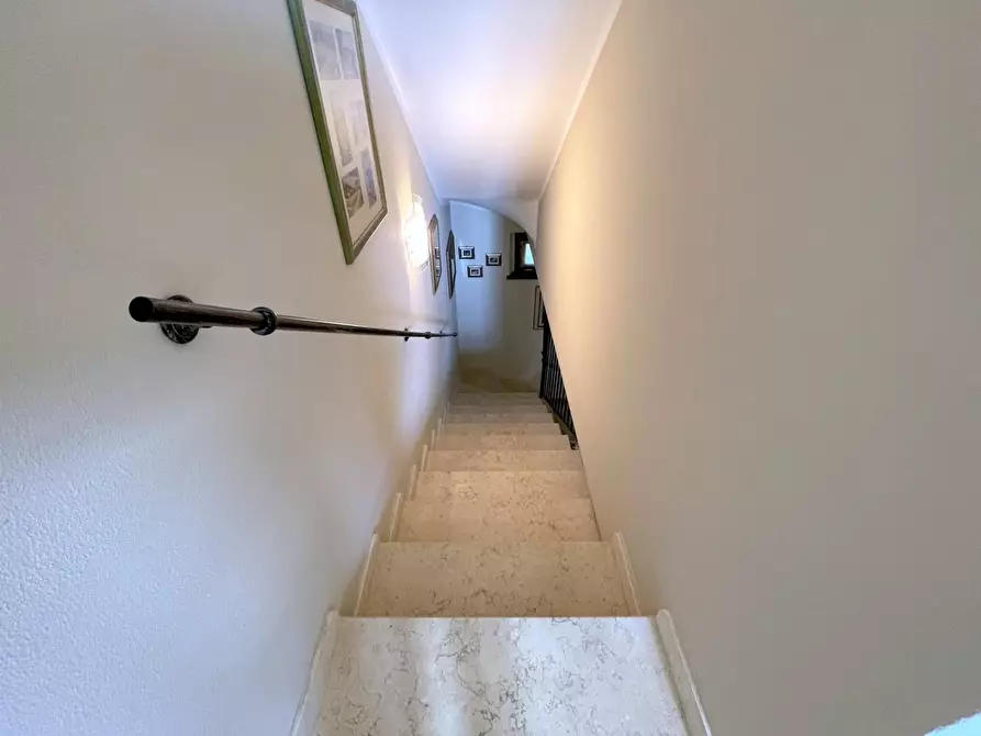 Immagine 15 di Villetta a schiera in vendita  a Camaiore