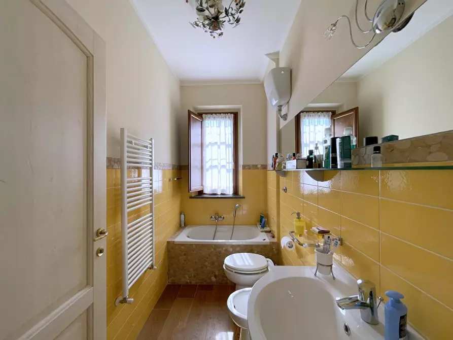 Immagine 11 di Villetta a schiera in vendita  a Camaiore