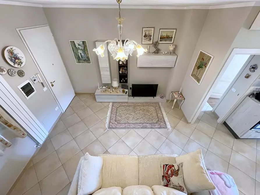 Immagine 39 di Villetta a schiera in vendita  a Camaiore