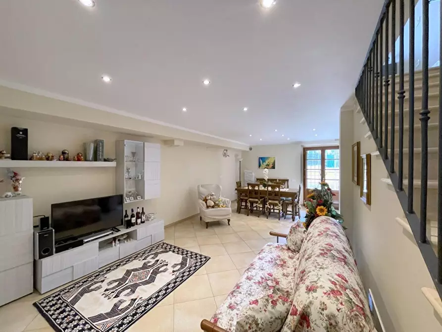 Immagine 16 di Villetta a schiera in vendita  a Camaiore