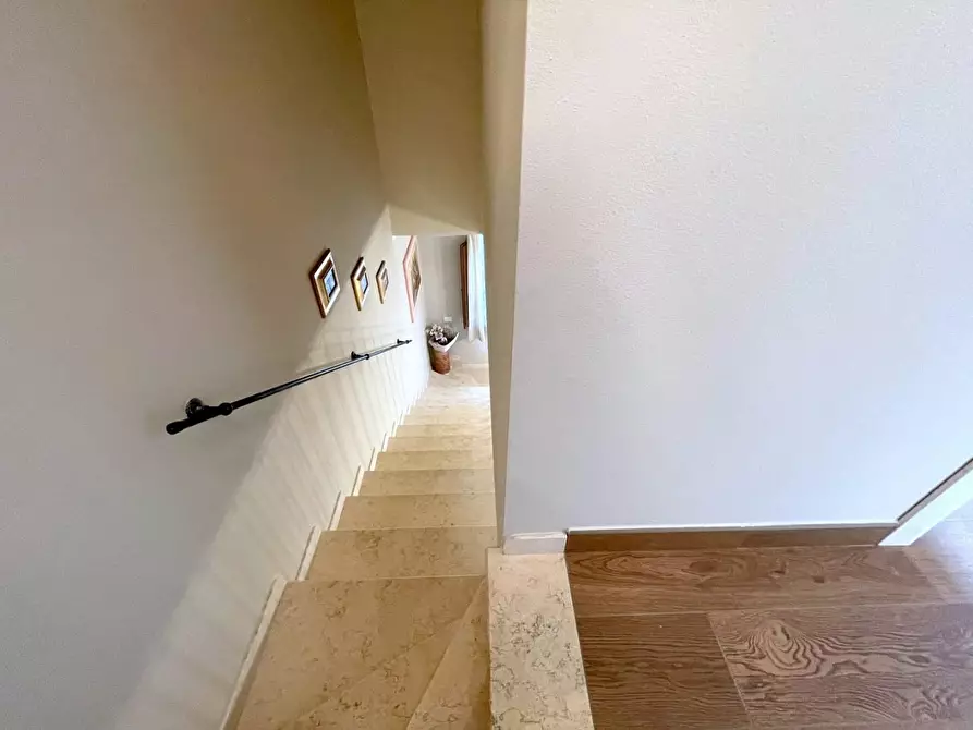 Immagine 38 di Villetta a schiera in vendita  a Camaiore