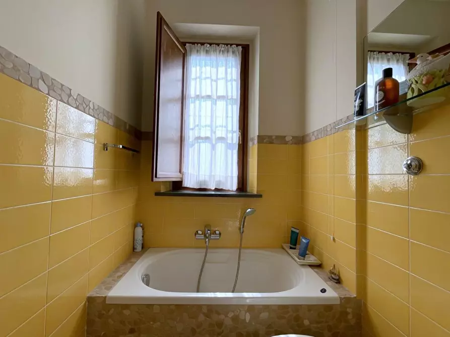 Immagine 12 di Villetta a schiera in vendita  a Camaiore