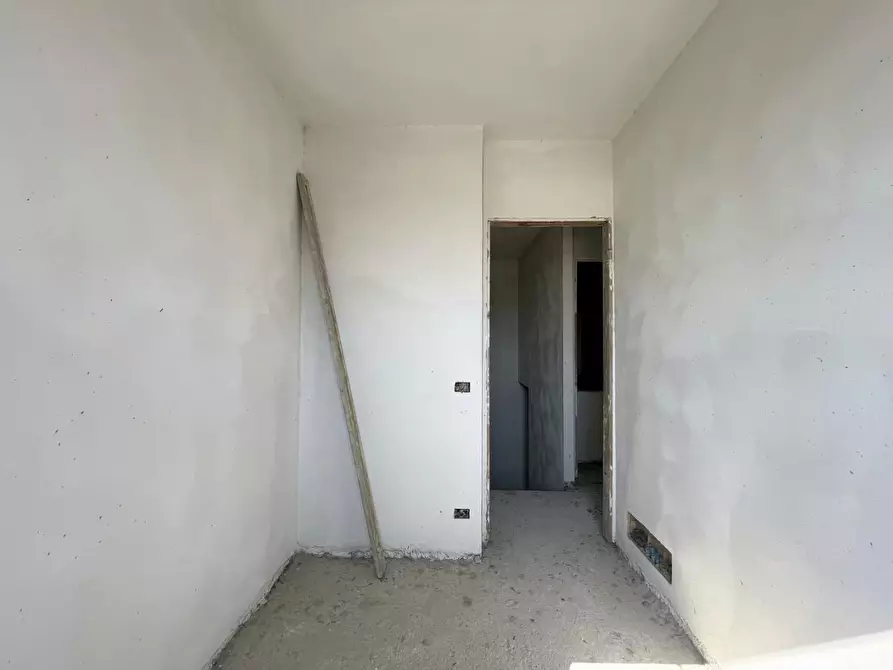 Immagine 35 di Casa bifamiliare in vendita  a Camaiore