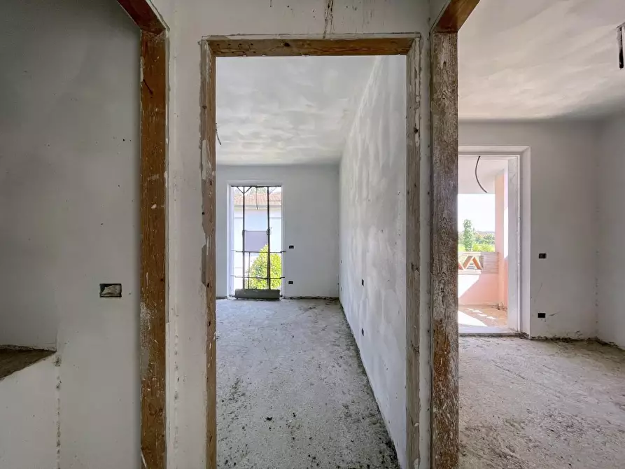 Immagine 26 di Casa bifamiliare in vendita  a Camaiore