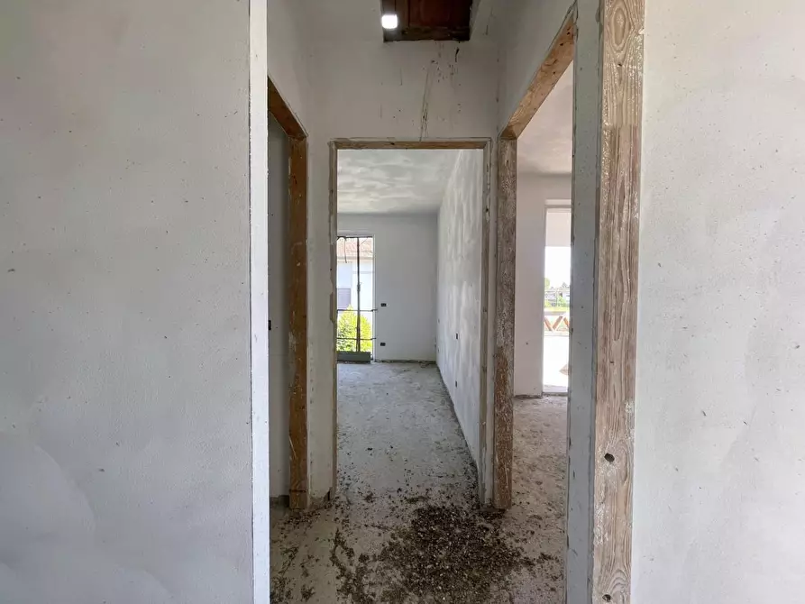 Immagine 25 di Casa bifamiliare in vendita  a Camaiore