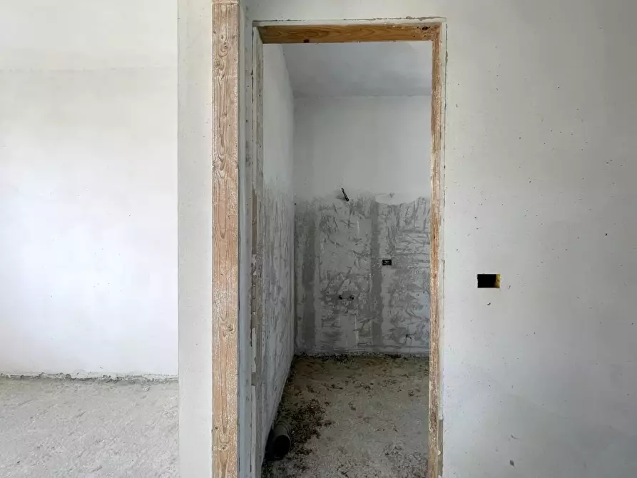 Immagine 33 di Casa bifamiliare in vendita  a Camaiore