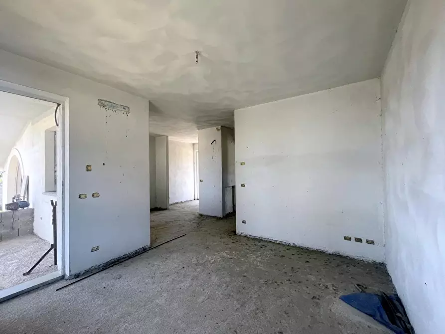 Immagine 3 di Casa bifamiliare in vendita  a Camaiore