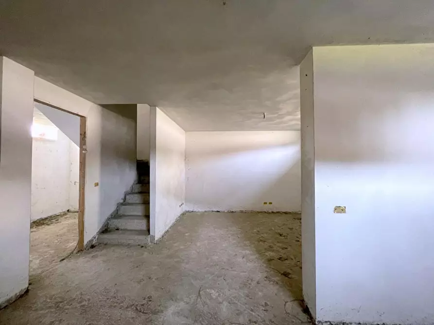 Immagine 19 di Casa bifamiliare in vendita  a Camaiore