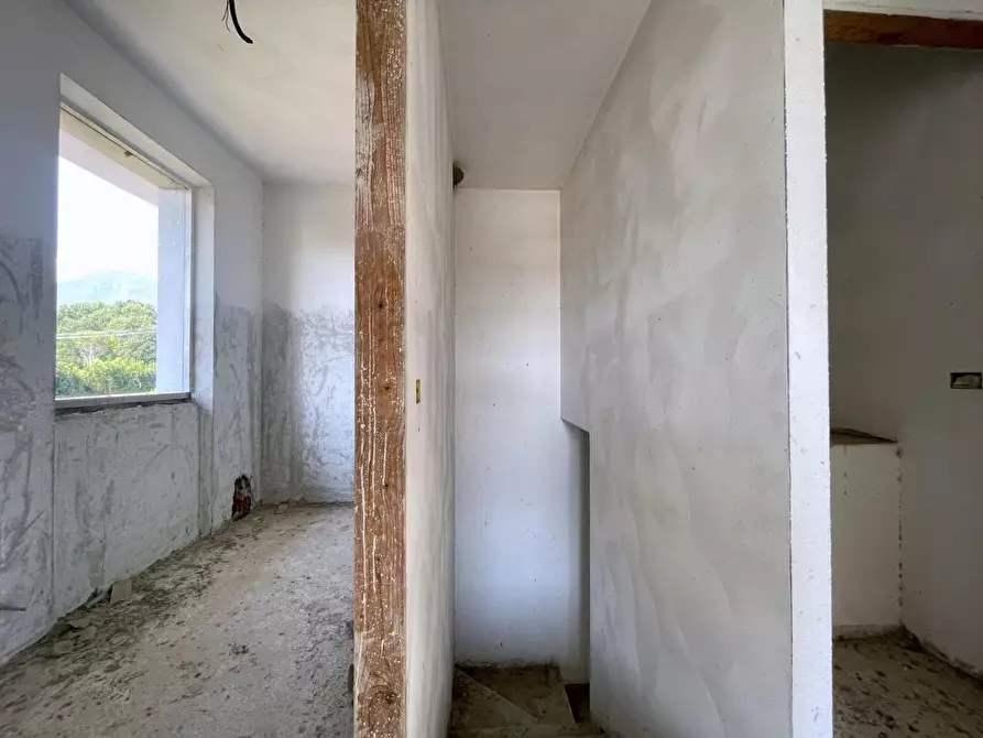 Immagine 36 di Casa bifamiliare in vendita  a Camaiore