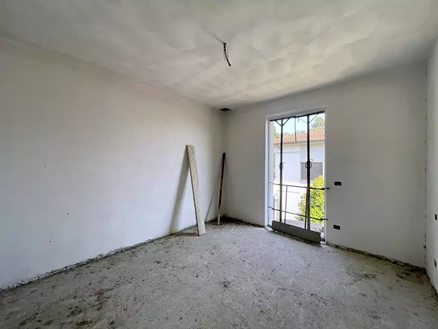 Immagine 27 di Casa bifamiliare in vendita  a Camaiore