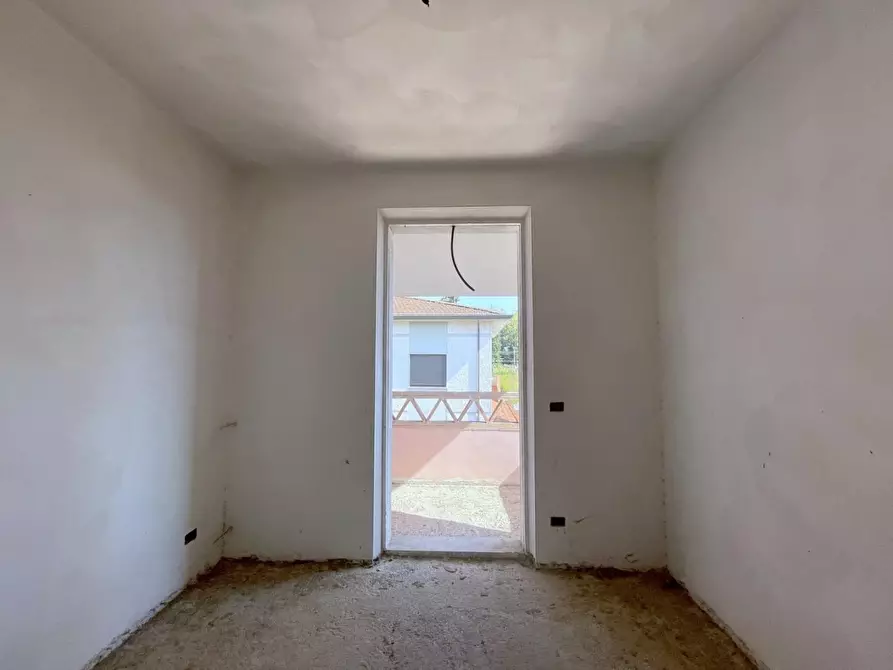 Immagine 31 di Casa bifamiliare in vendita  a Camaiore