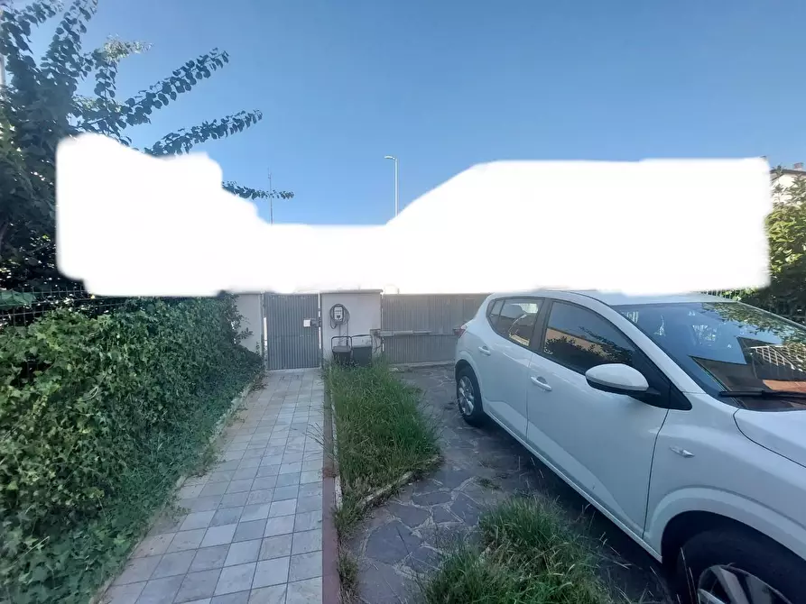 Immagine 25 di Casa bifamiliare in vendita  a Viareggio