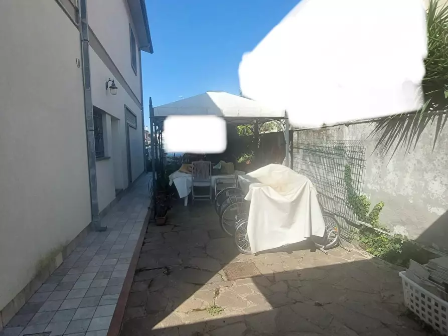 Immagine 22 di Casa bifamiliare in vendita  a Viareggio