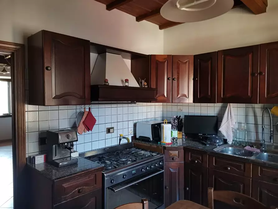 Immagine 11 di Appartamento in vendita  a Poggibonsi