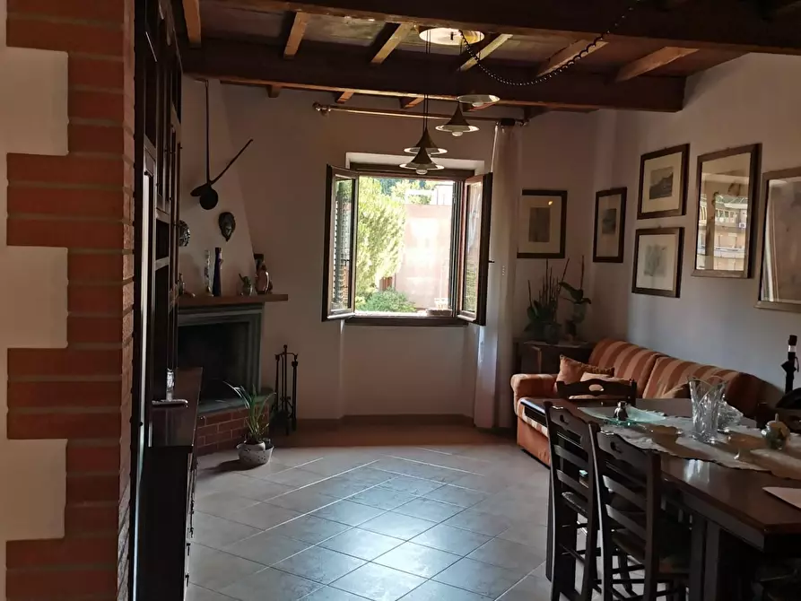 Immagine 8 di Appartamento in vendita  a Poggibonsi