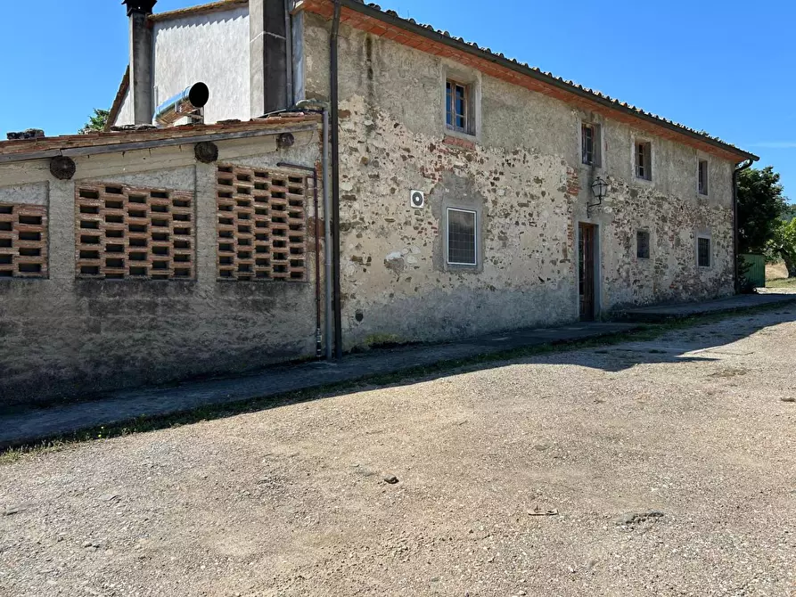 Immagine 50 di Casa colonica in vendita  a Carmignano
