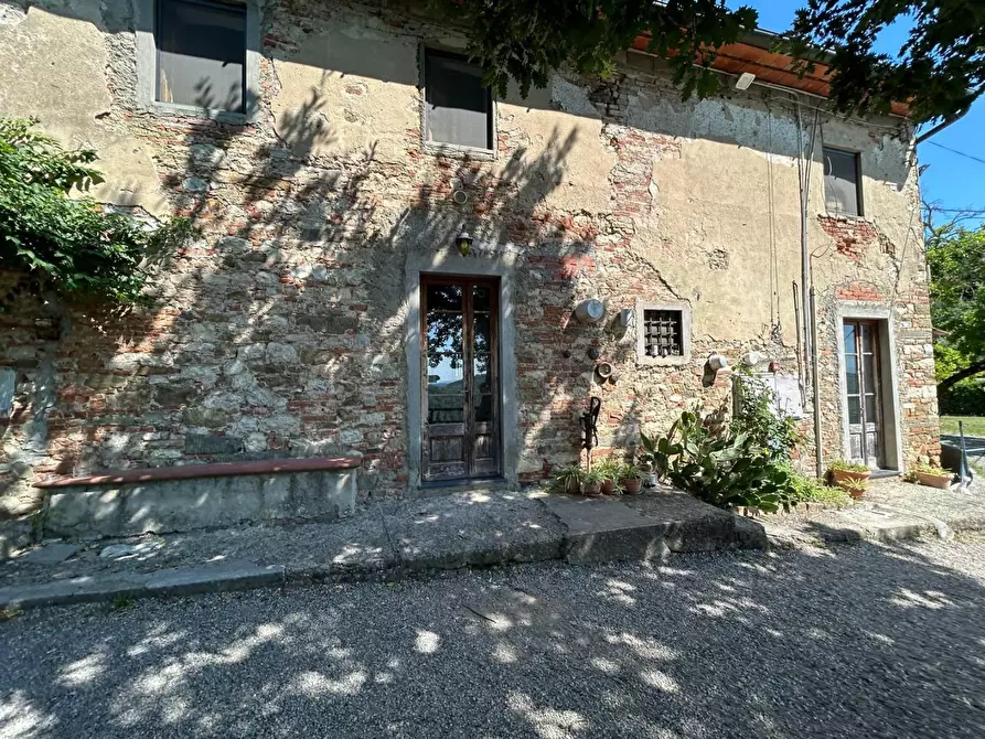 Immagine 36 di Casa colonica in vendita  a Carmignano