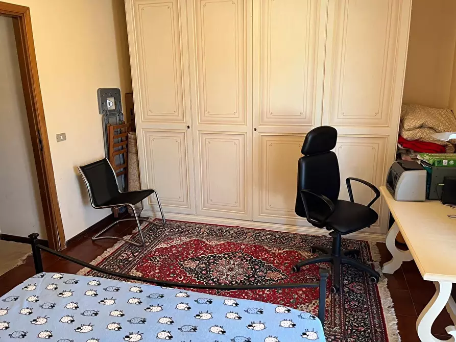 Immagine 22 di Casa semindipendente in vendita  a Massa