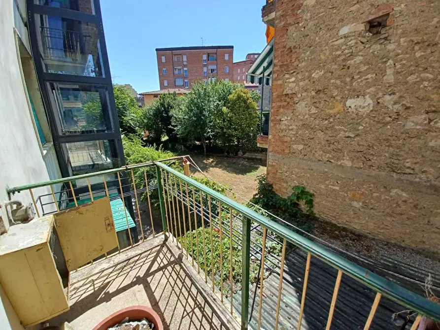 Immagine 8 di Appartamento in vendita  a Colle Di Val D'elsa