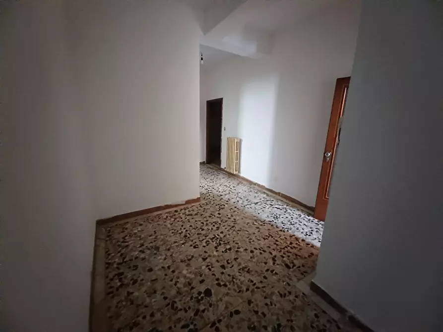 Immagine 30 di Appartamento in vendita  a Colle Di Val D'elsa