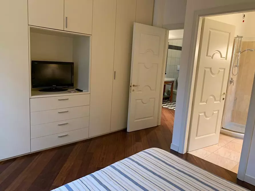 Immagine 17 di Appartamento in affitto  a Forte Dei Marmi