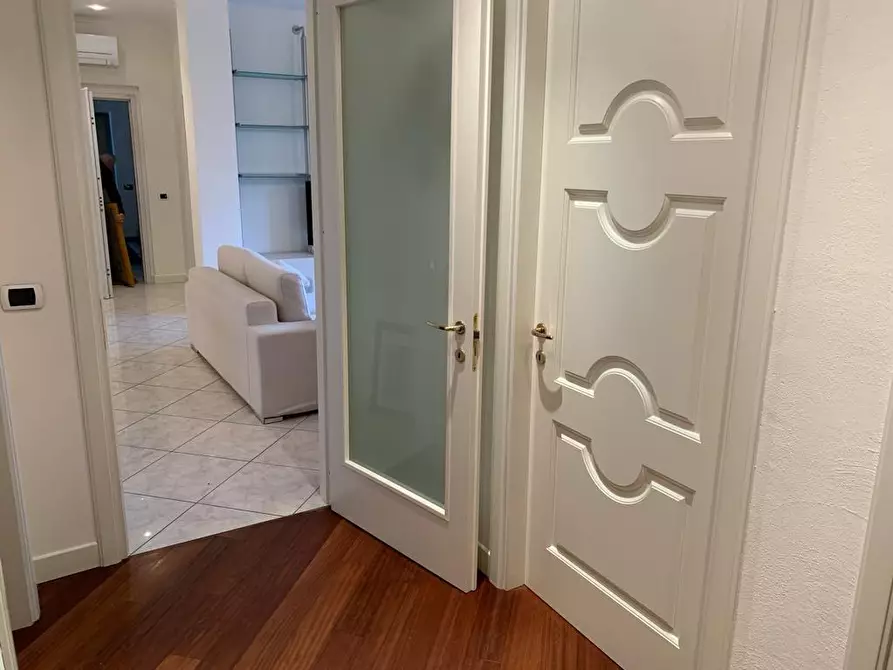 Immagine 25 di Appartamento in affitto  a Forte Dei Marmi