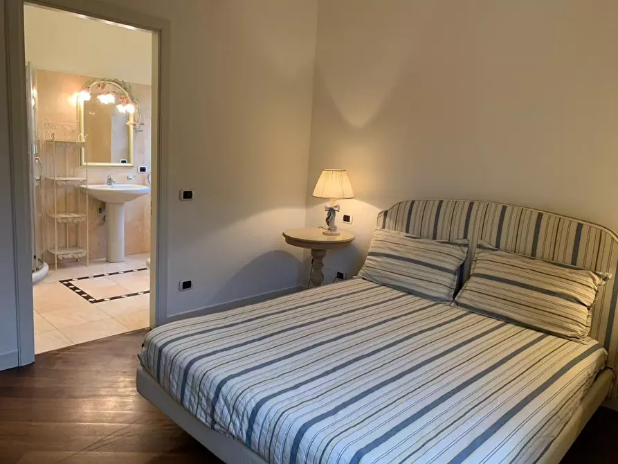 Immagine 12 di Appartamento in affitto  a Forte Dei Marmi